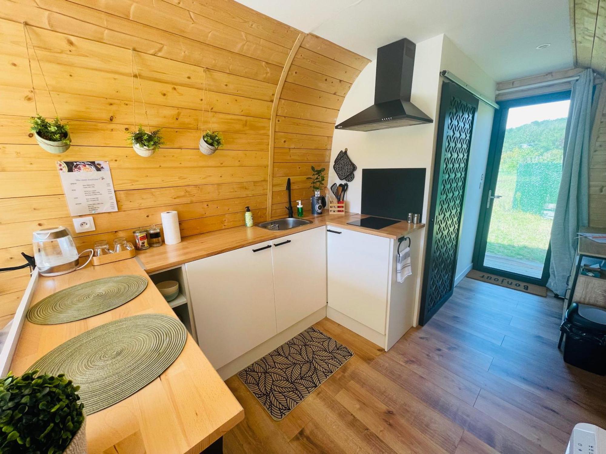 Logement Insolite : La Ruche Verte Monts-sur-Guesnes Экстерьер фото